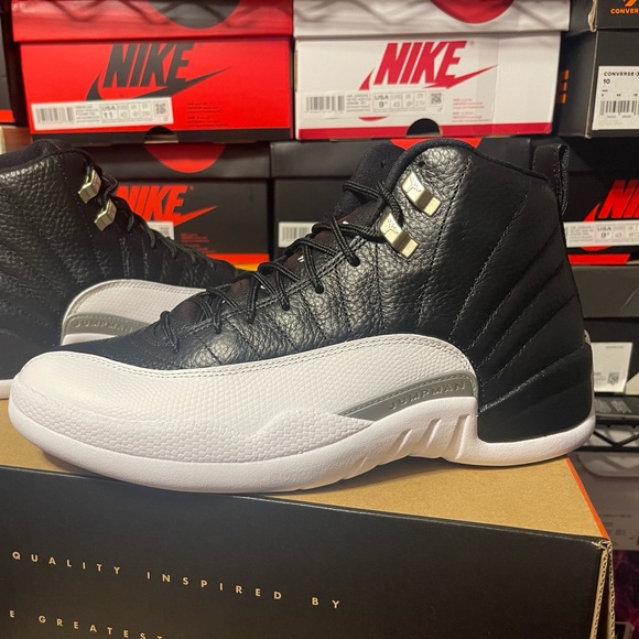 Jordan 12 playoffs size 9.5